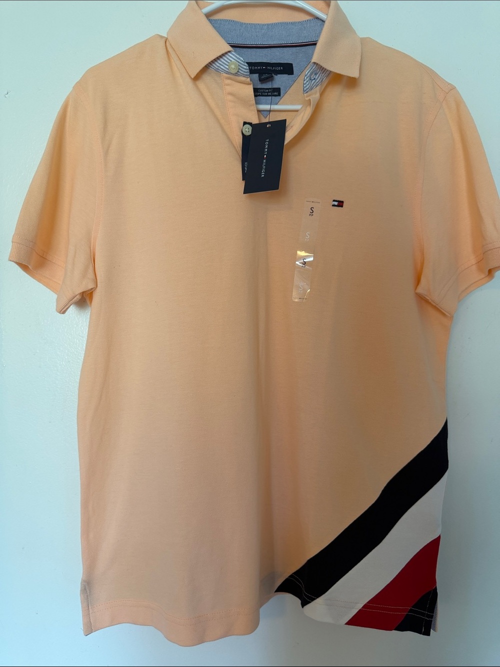 NWT Tommy Hilfiger Men's Custom Fit Polo Shirt Size S Peach Diagonal Flag Block